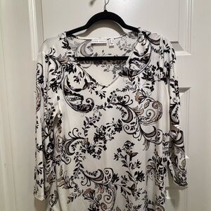 Susan Graver White and Black Floral V-Neck Blouse